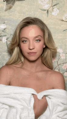 sydney sweeney nude gif|New Frankies GIF : r/SydneySweeney